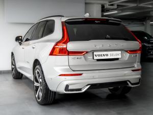 Volvo XC60 B5 AWD Plus Dark - Image 3