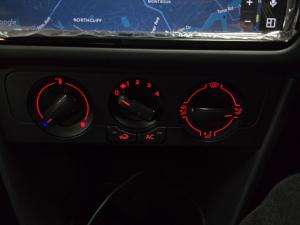 Volkswagen Polo Vivo hatch 1.4 Life - Image 14