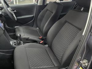Volkswagen Polo Vivo hatch 1.4 Life - Image 24