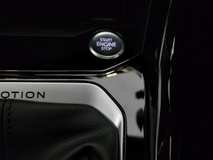 Volkswagen T-Roc 2.0TSI 4Motion R-Line - Image 19