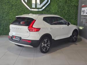 Volvo XC40 D4 AWD Momentum - Image 4