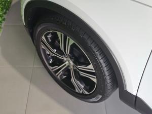 Volvo XC40 D4 AWD Momentum - Image 7