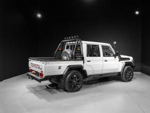 Toyota Land Cruiser 79 2.8GD-6 double cab - Image 12
