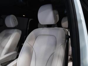 Mercedes-Benz V-Class V300d Exclusive - Image 12