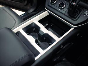 Land Rover Defender 110 D350 X-Dynamic HSE - Image 26