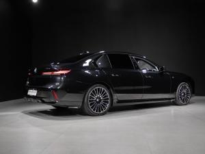 BMW 7 Series 740d xDrive M Sport - Image 22
