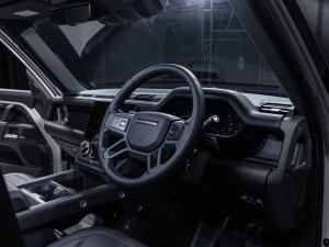 Land Rover Defender 110 D350 X-Dynamic HSE - Image 19