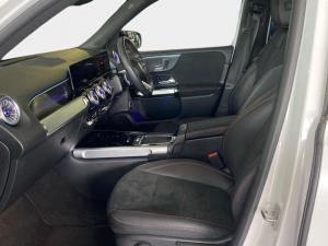 Mercedes-Benz GLB GLB220d 4Matic Progressive - Image 14