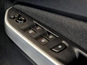 Nissan Magnite 1.0 Turbo Visia - Image 8