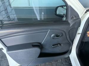 Nissan NP200 1.6i safety pack (aircon) - Image 24