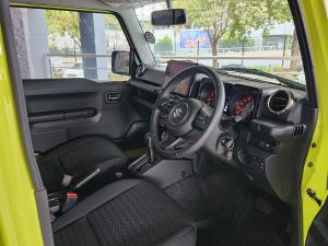 Suzuki Jimny 1.5 GLX AllGrip 5-door auto - Image 15