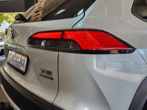 Toyota Corolla Cross 1.8 Hybrid XS - Image 10