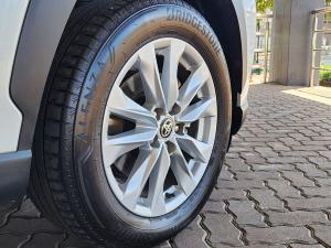 Toyota Corolla Cross 1.8 Hybrid XS - Image 15