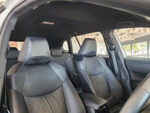 Toyota Corolla Cross 1.8 Hybrid XS - Image 17