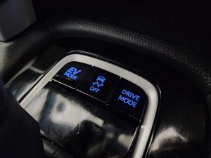 Toyota Corolla Cross 1.8 Hybrid XS - Image 23