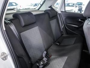 Volkswagen Polo Vivo hatch 1.4 Life - Image 13