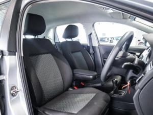 Volkswagen Polo Vivo hatch 1.4 Life - Image 16