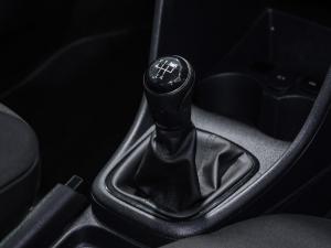 Volkswagen Polo Vivo hatch 1.4 Life - Image 19