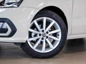 Volkswagen Polo Vivo hatch 1.6 Style - Image 2