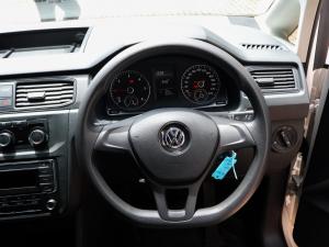 Volkswagen Caddy 2.0TDI panel van - Image 13
