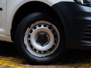 Volkswagen Caddy 2.0TDI panel van - Image 4