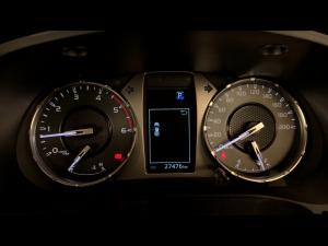 Toyota Hilux 2.4GD-6 double cab 4x4 Raider auto - Image 9