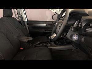 Toyota Hilux 2.4GD-6 double cab 4x4 Raider auto - Image 10