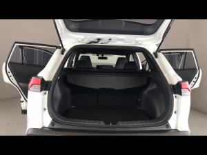 Toyota Corolla Cross 1.8 XS - Image 13