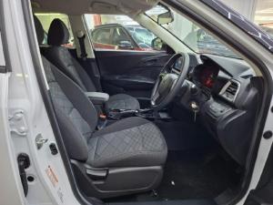 Mahindra XUV 3XO 1.2T MX2 auto - Image 10