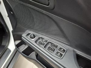 Mahindra XUV 3XO 1.2T MX2 auto - Image 8