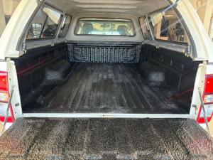 Isuzu D-Max Gen 6 250 single cab Fleetside safety - Image 10