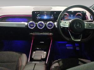 Mercedes-Benz EQB EQB350 4Matic Progressive - Image 12