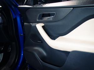 Jaguar F-Pace 30d AWD S First Edition - Image 16