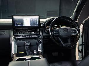Toyota Land Cruiser 300 3.3D ZX - Image 9