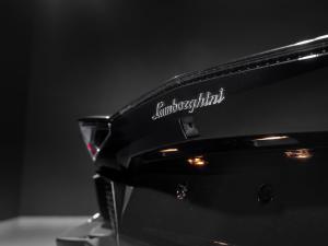 Lamborghini Aventador LP700-4 - Image 11