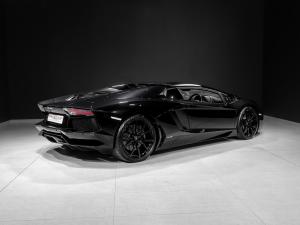 Lamborghini Aventador LP700-4 - Image 16
