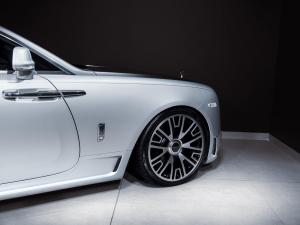 Rolls Royce Wraith Black Badge - Image 23