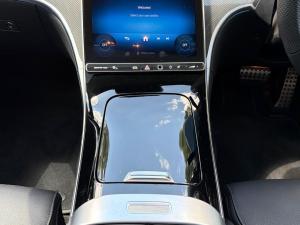 Mercedes-Benz C-Class C43 - Image 18