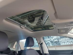 Volkswagen Polo hatch 1.0TSI Life manual - Image 19