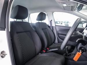 Volkswagen Polo Vivo hatch 1.4 - Image 9