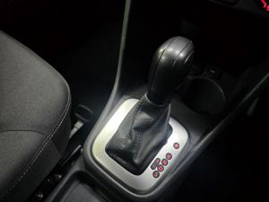 Volkswagen Polo Vivo hatch 1.6 Life - Image 8