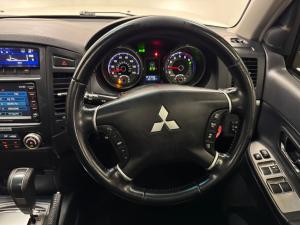 Mitsubishi Pajero 5-door 3.2DI-D GLS - Image 8