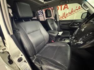Mitsubishi Pajero 5-door 3.2DI-D GLS - Image 15