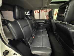 Mitsubishi Pajero 5-door 3.2DI-D GLS - Image 16