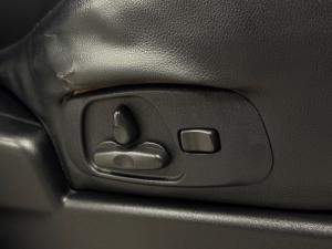 Mitsubishi Pajero 5-door 3.2DI-D GLS - Image 17