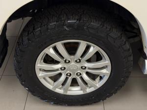 Mitsubishi Pajero 5-door 3.2DI-D GLS - Image 20