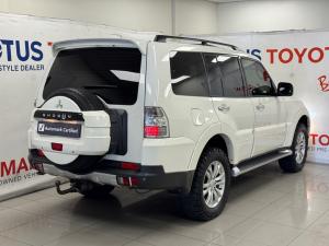 Mitsubishi Pajero 5-door 3.2DI-D GLS - Image 2