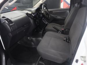Isuzu D-Max Gen 6 250 single cab Fleetside safety - Image 7