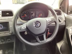 Volkswagen Polo Vivo hatch 1.6 Comfortline auto - Image 8
