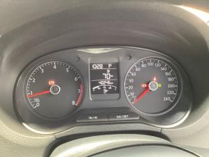 Volkswagen Polo Vivo hatch 1.6 Comfortline auto - Image 11